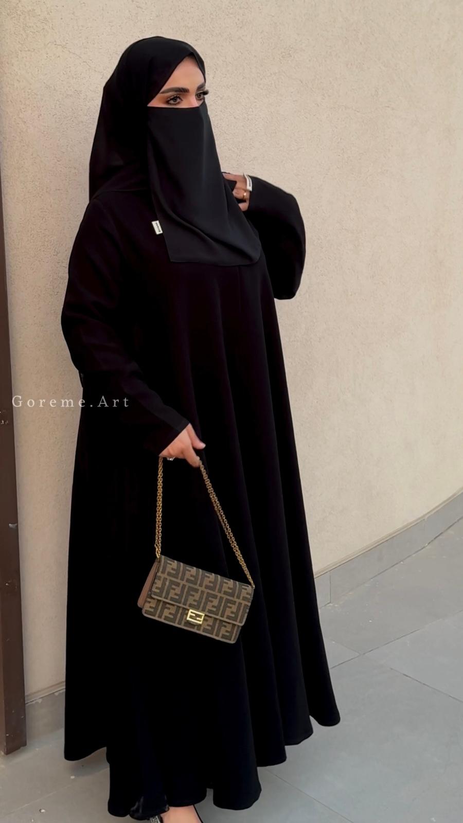 KHZAMA ABAYA | عباية خزامى